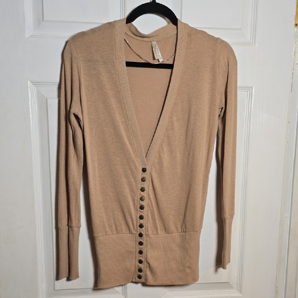Color Story L Large Beige Tan Button-Up Snap Closure Cardigan